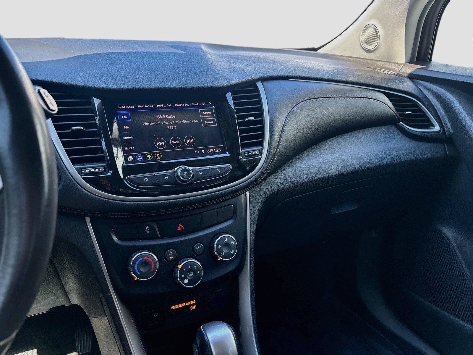 Used 2020 Chevrolet Trax LT w/ Driver Confidence Package FWD image 11