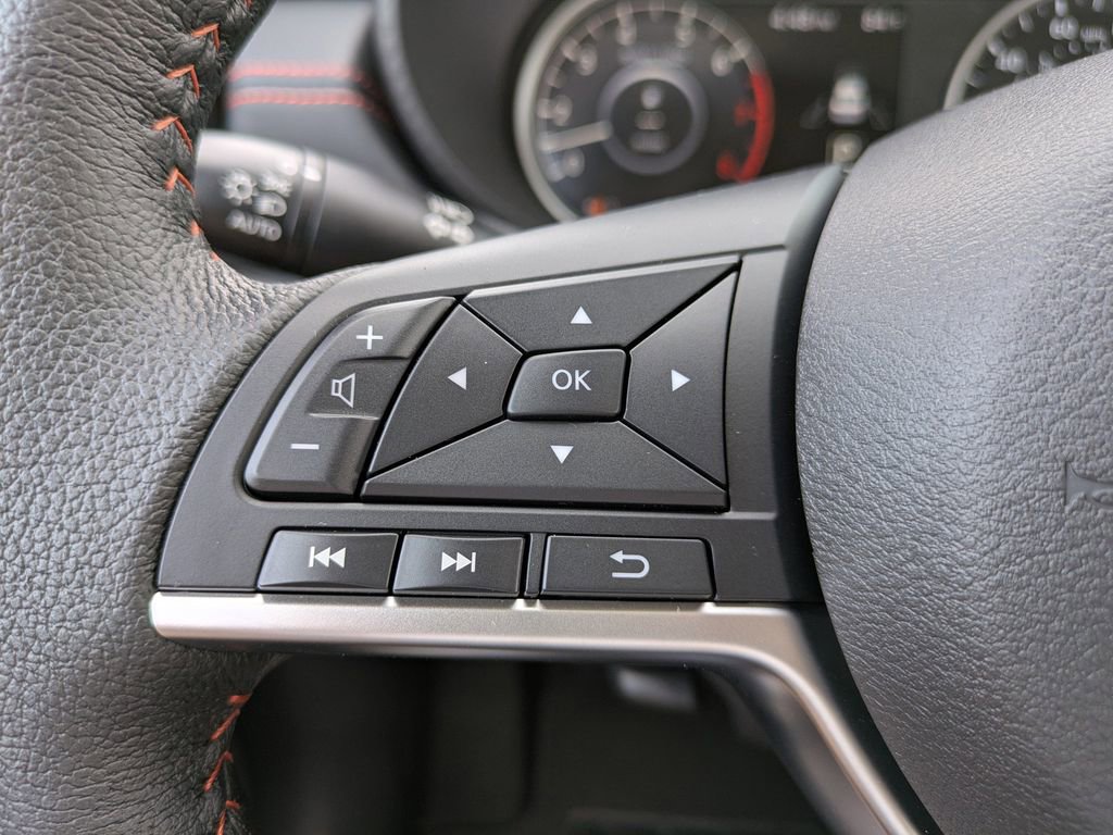 New 2025 Nissan Versa SR w/ Trunk Package image 23