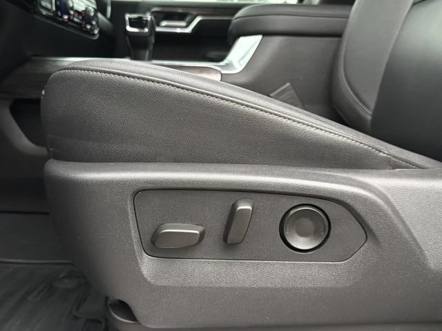Used 2025 Chevrolet Silverado 1500 LTZ w/ LTZ Convenience Package II AWD/4WD image 21