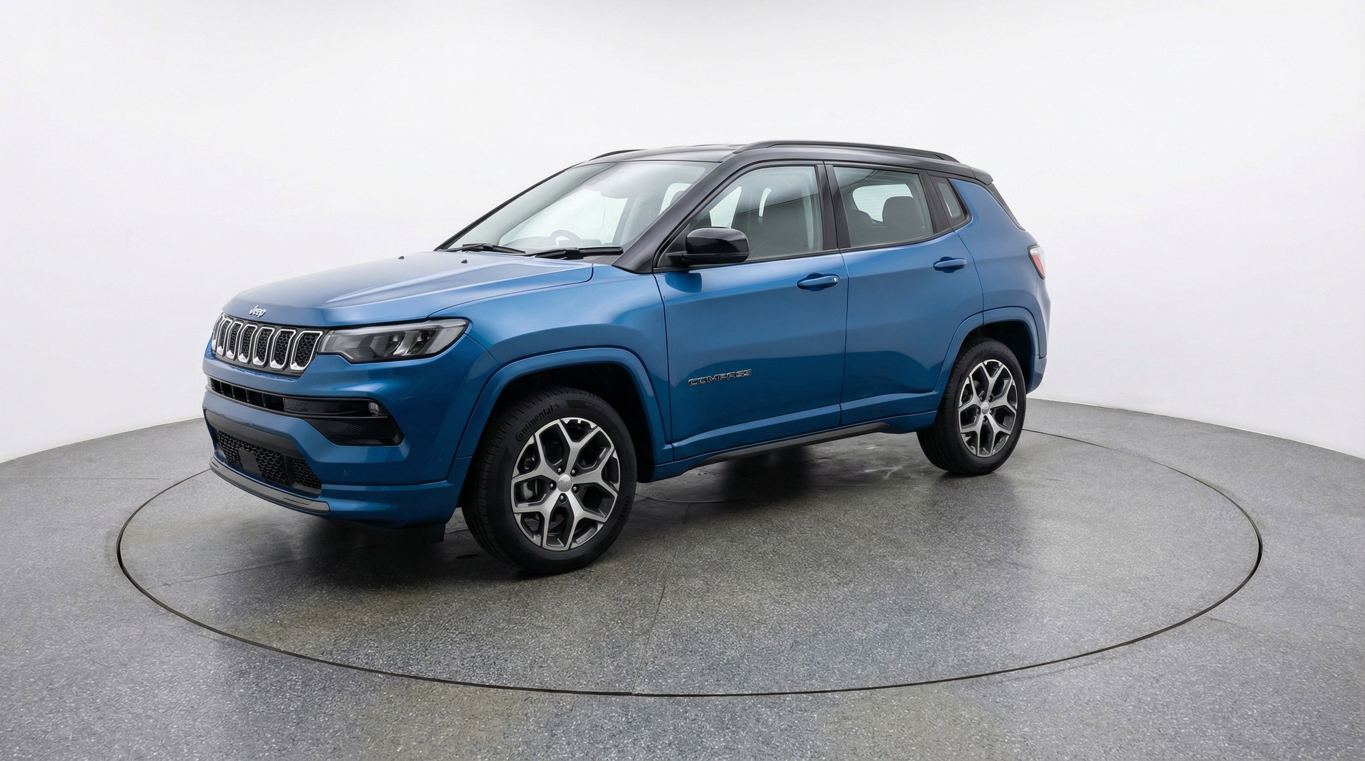 Used 2025 Jeep Compass Limited image 3