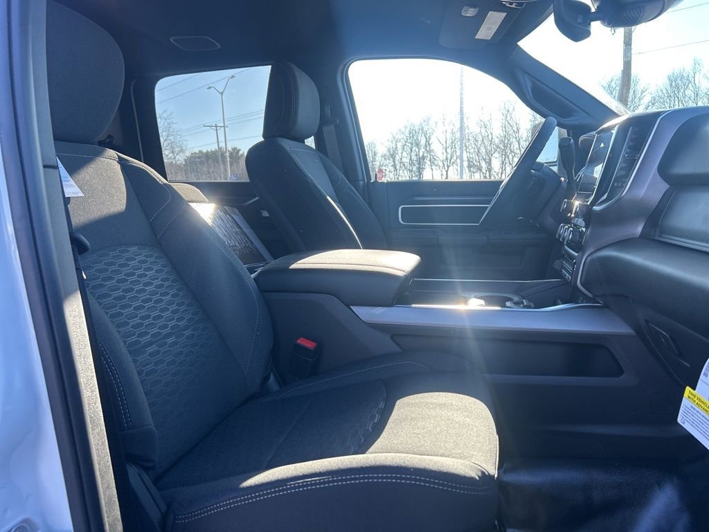 New 2026 RAM 3500 Big Horn AWD/4WD image 6