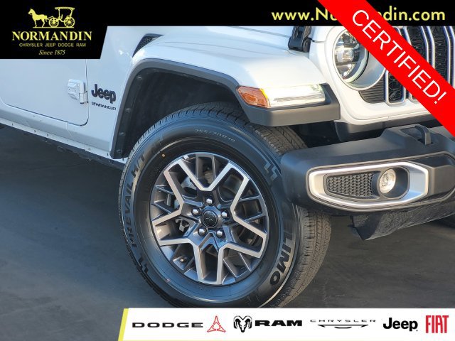 Certified 2025 Jeep Wrangler Unlimited Sahara AWD/4WD image 5