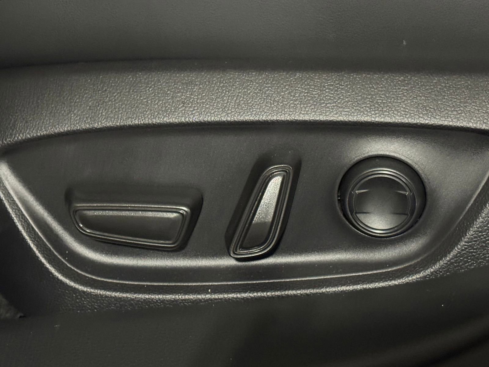 New 2026 Toyota Prius Plug-In Hybrid w/ Limited Premium Package image 18