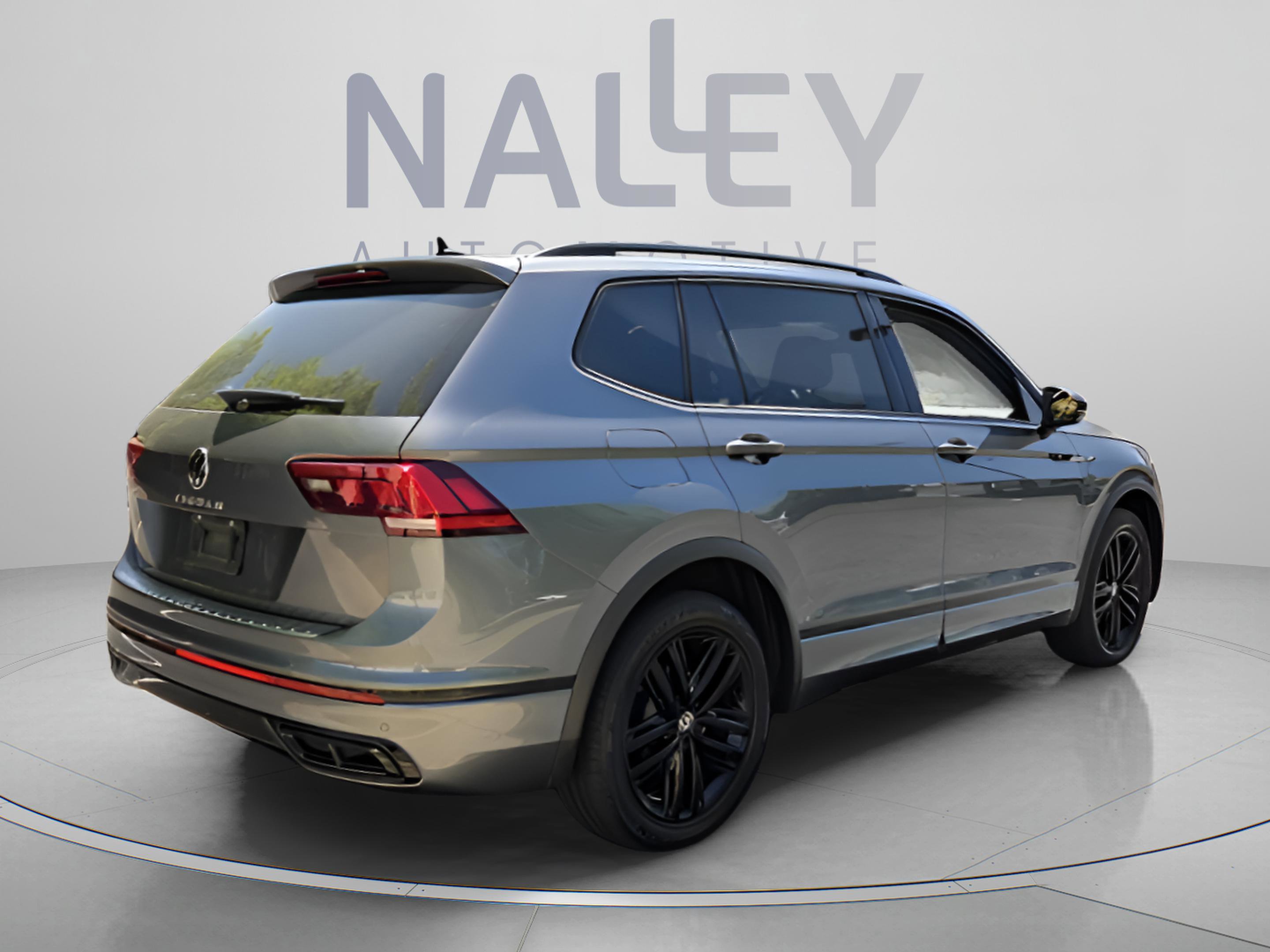 Used 2022 Volkswagen Tiguan SE R-Line FWD image 5