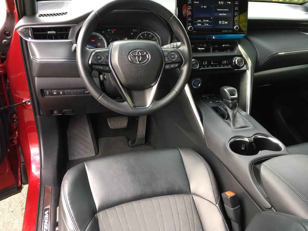 Used 2021 Toyota Venza XLE w/ Carpet Mat Package (TMS) AWD/4WD image 22