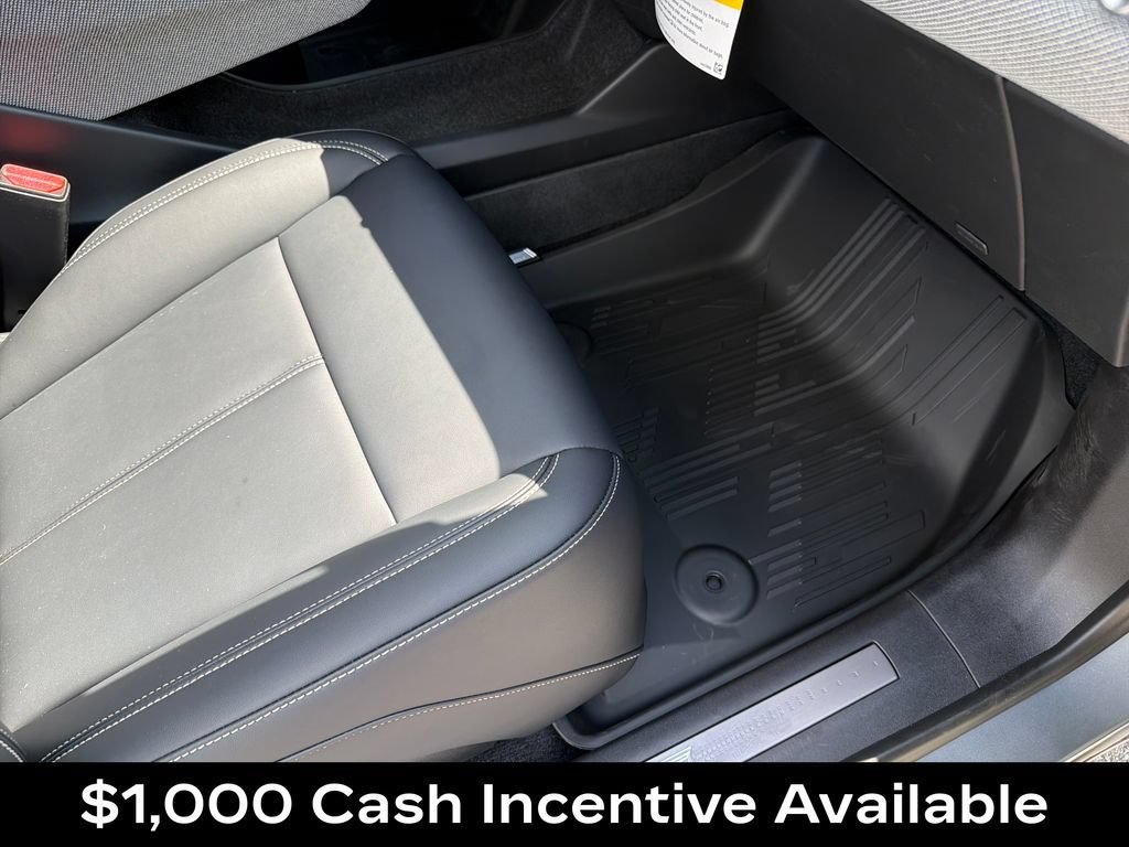 New 2026 Cadillac Optiq Sport 1 w/ LPO, Floor Liner Package AWD/4WD image 42