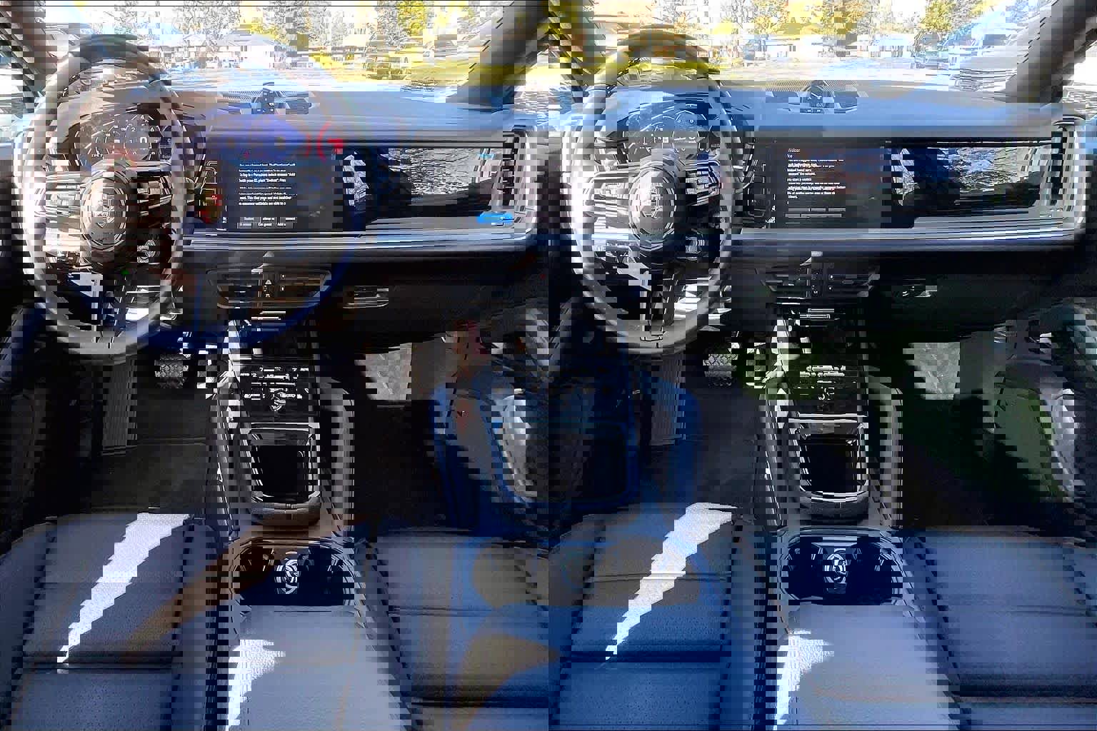 Used 2024 Porsche Cayenne image 16