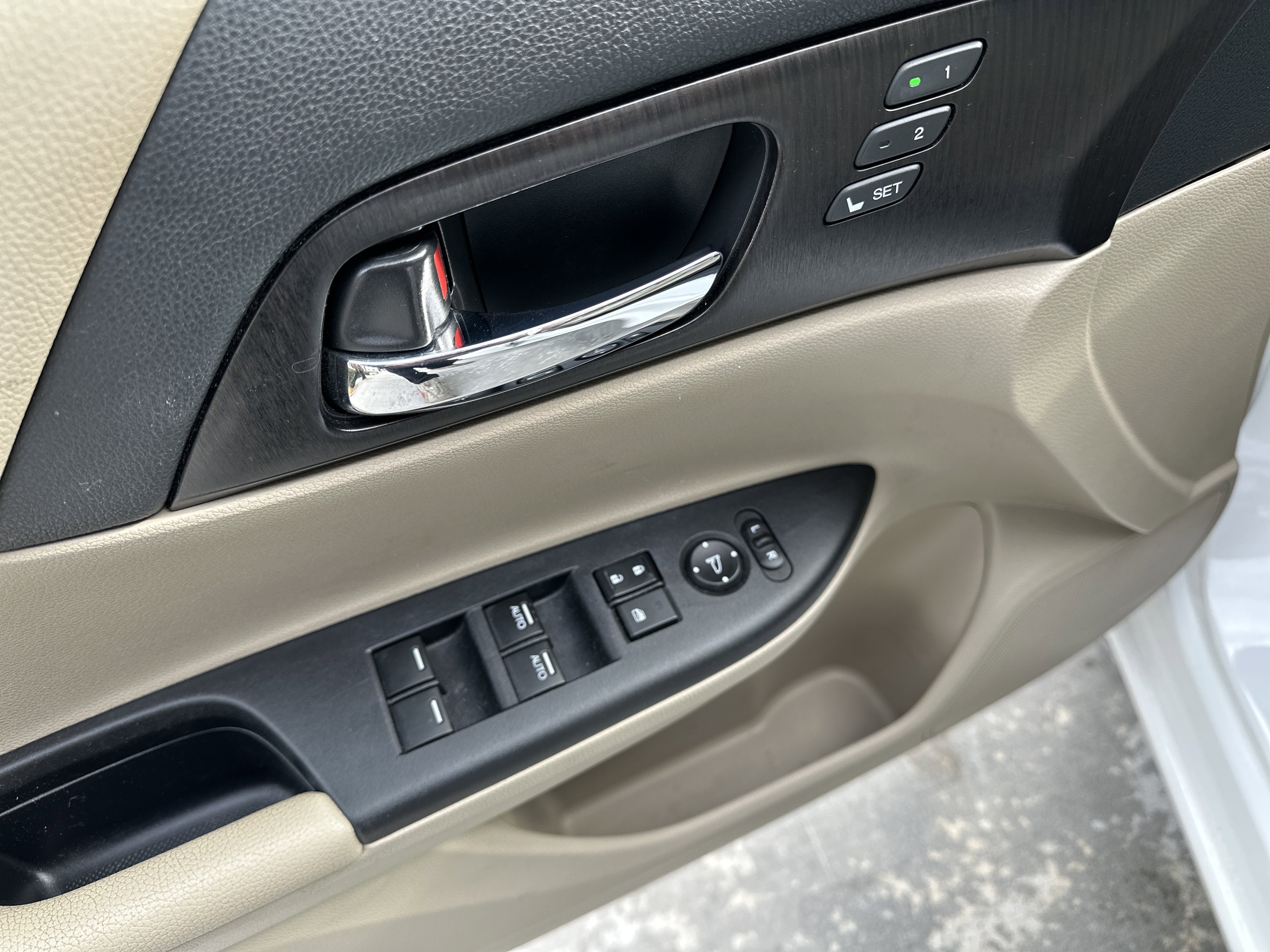 Used 2015 Honda Accord EX-L image 15