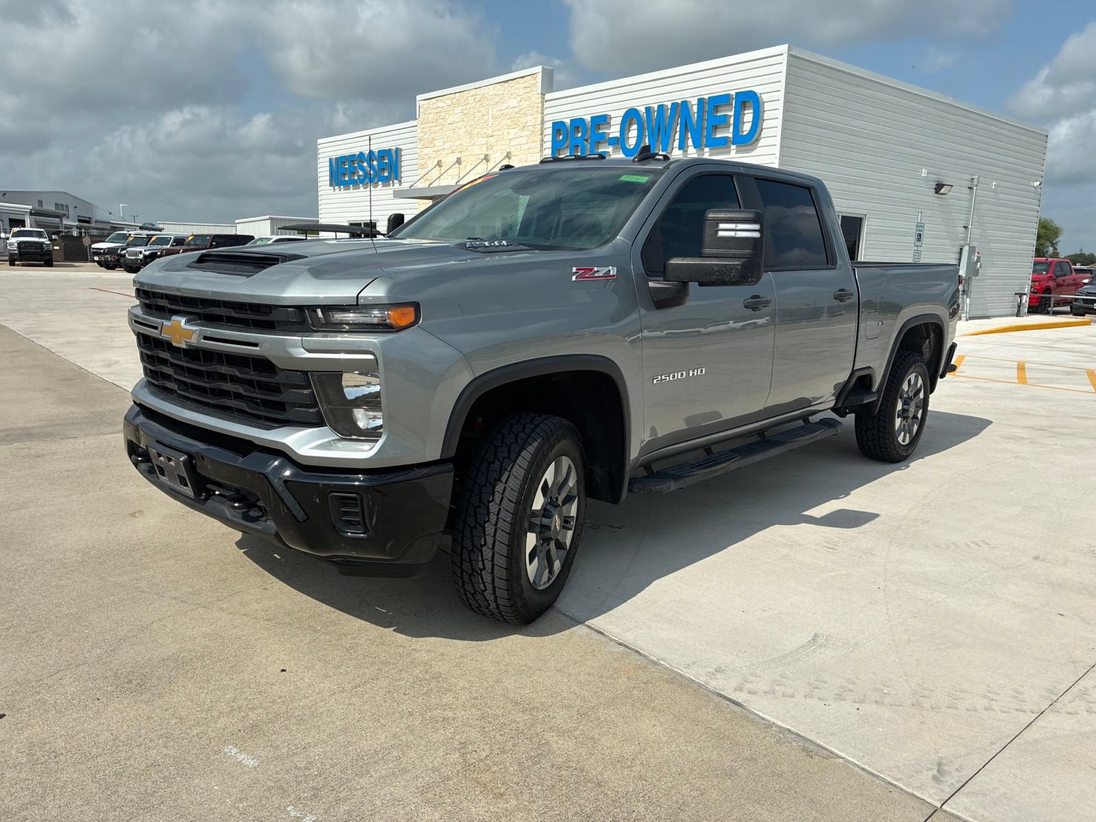 Used 2024 Chevrolet Silverado 2500 Custom w/ Custom Convenience Package AWD/4WD image 7