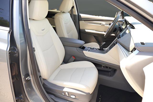 Used 2021 Cadillac XT5 Premium Luxury FWD image 21