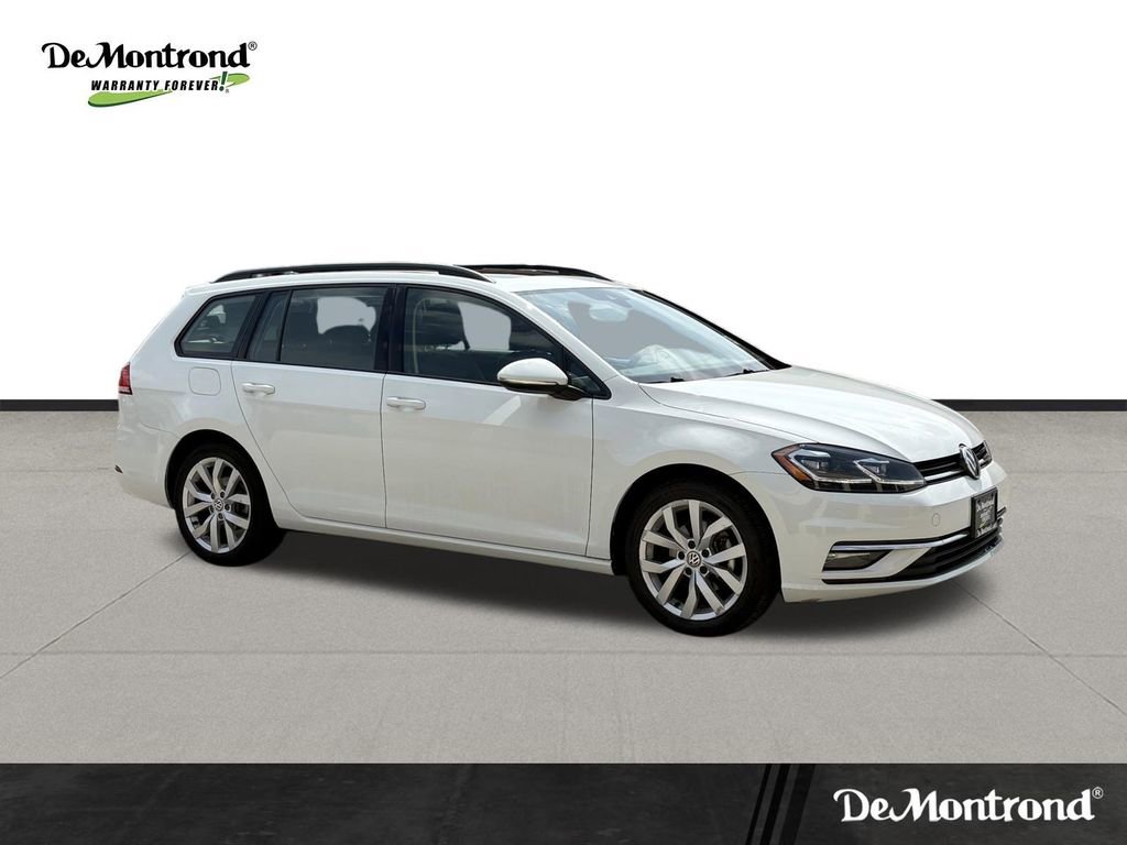 Used 2019 Volkswagen Golf SE image 3