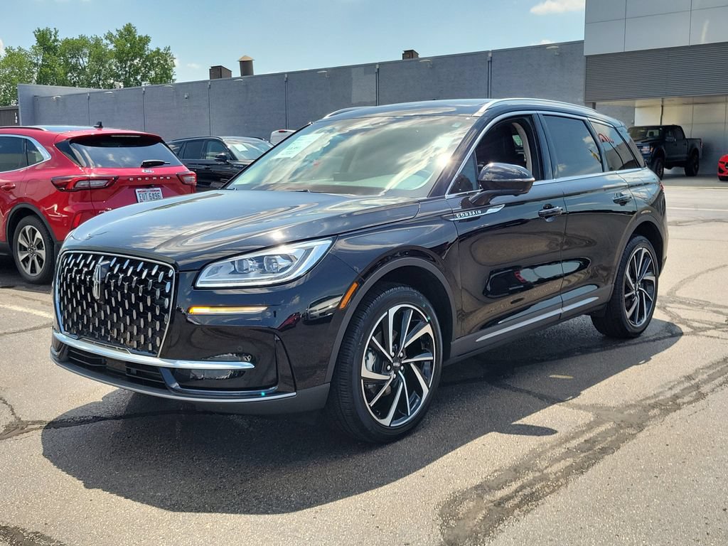 Certified 2024 Lincoln Corsair Reserve w/ Equipment Group 201A AWD/4WD image 8