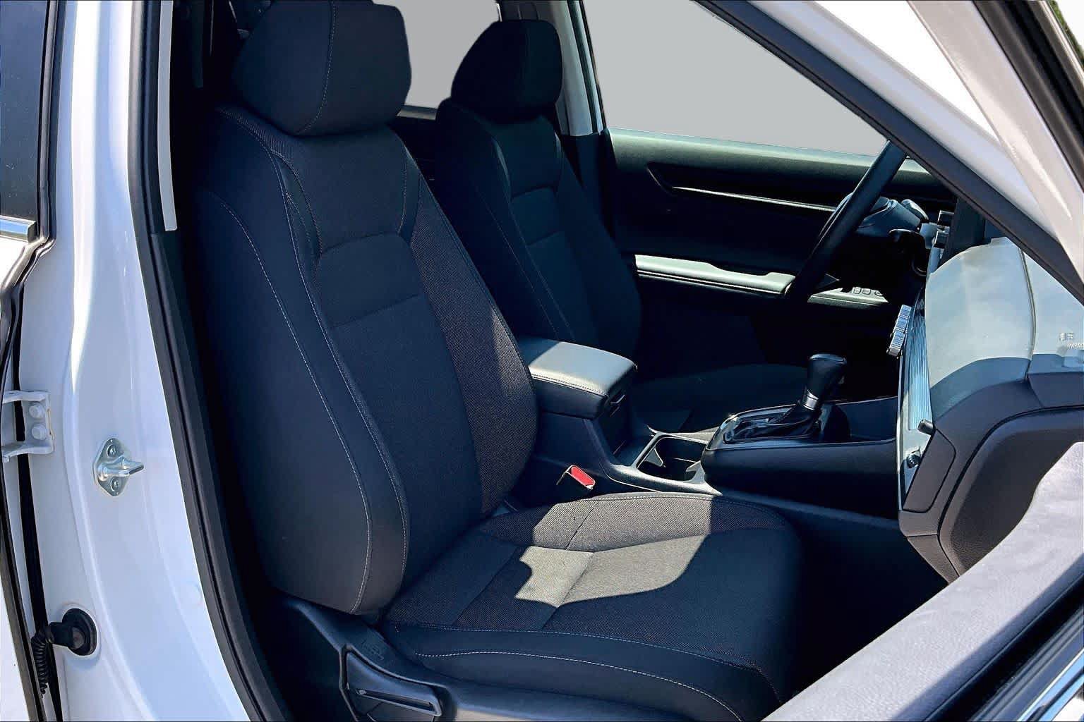 Used 2025 Honda CR-V EX image 9