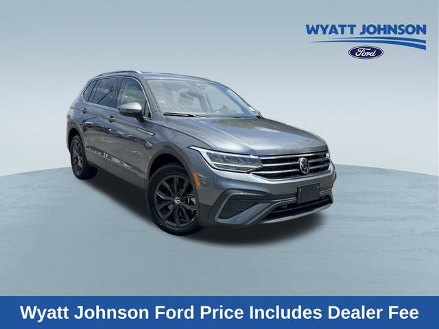 Used 2024 Volkswagen Tiguan SE AWD/4WD image 1