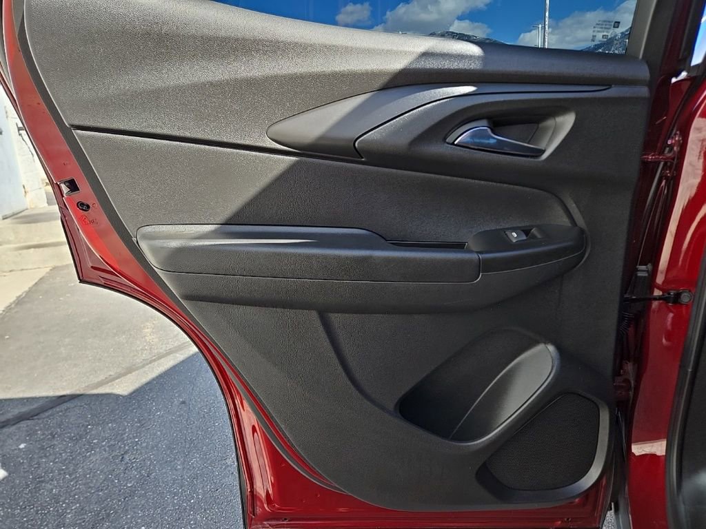 Used 2023 Chevrolet TrailBlazer LT w/ Convenience Package image 37