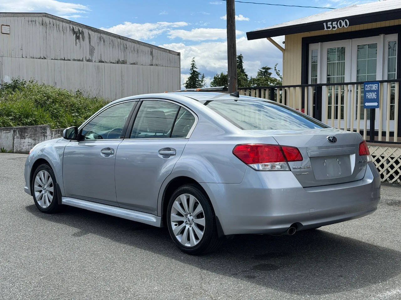 Used 2012 Subaru Legacy 2.5i Limited w/ Popular Pkg 2 AWD/4WD image 3