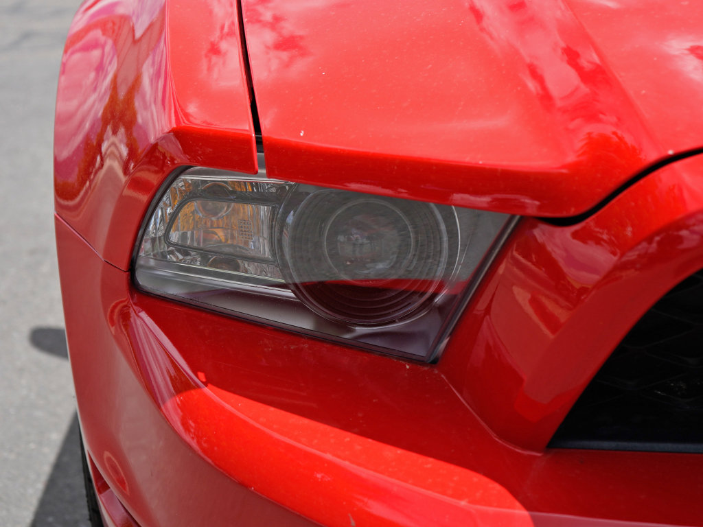 Used 2012 Ford Mustang Shelby GT500 w/ SVT Performance Pkg RWD image 5