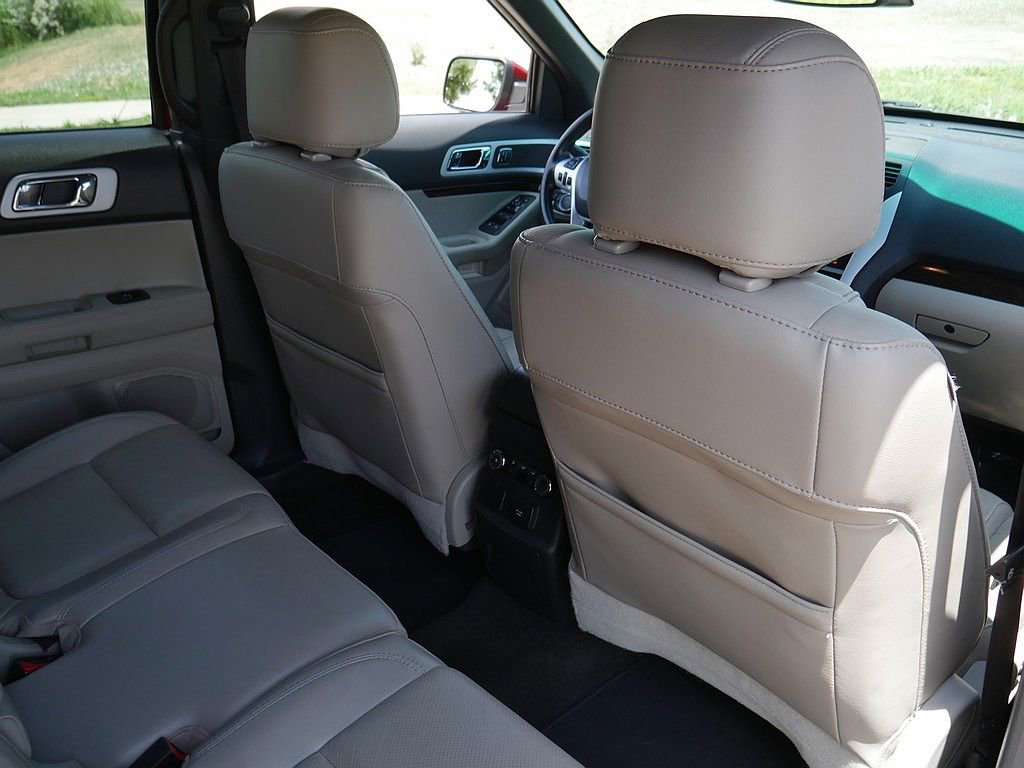 Used 2014 Ford Explorer Limited w/ Equipment Group 302A AWD/4WD image 59