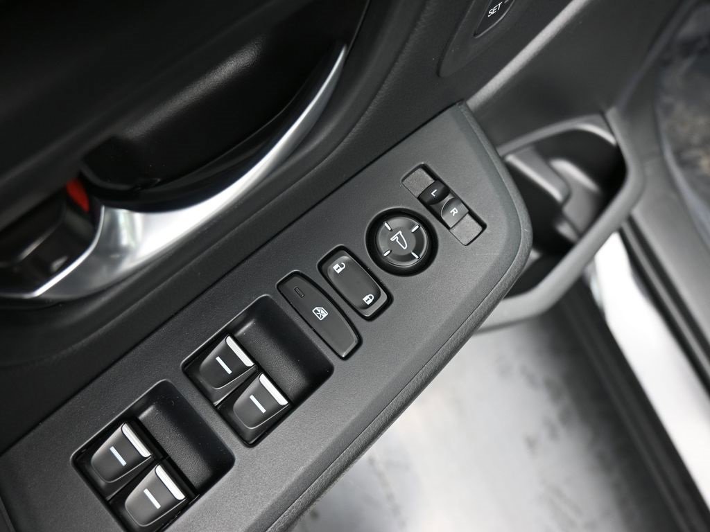 Certified 2025 Honda Pilot Touring image 31