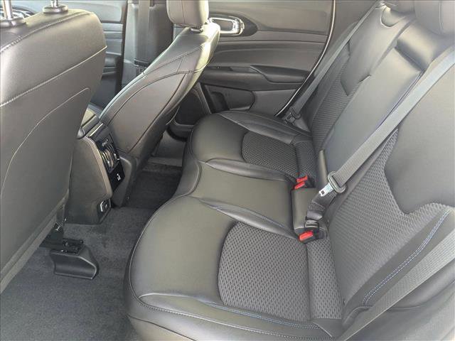 New 2026 Jeep Compass Latitude image 15