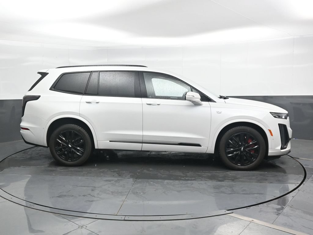 Used 2024 Cadillac XT6 Sport w/ LPO, ONYX Package AWD/4WD image 5
