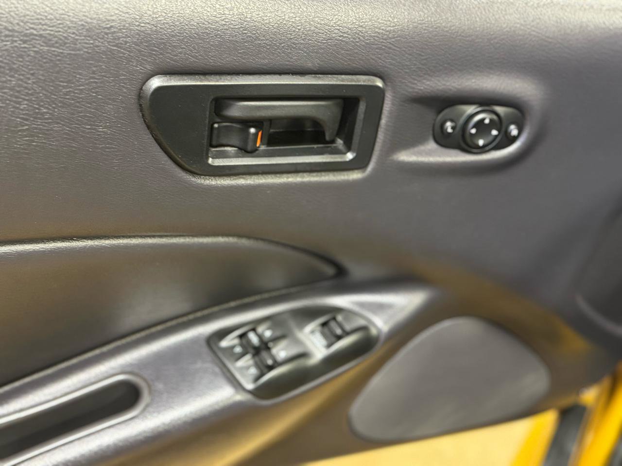 Used 2002 Chrysler Prowler RWD image 14