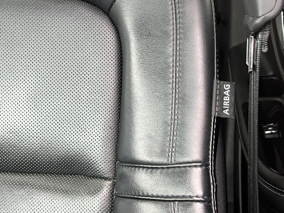 Used 2022 Lincoln Corsair AWD w/ Premium Package image 13