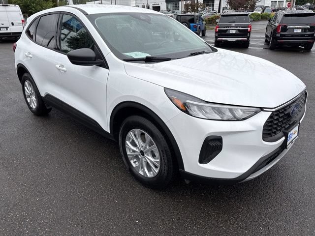 Used 2025 Ford Escape Active AWD/4WD image 7