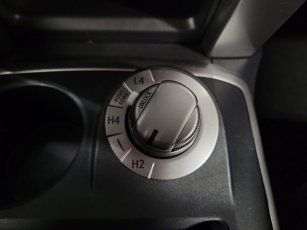 Used 2018 Toyota 4Runner SR5 image 17