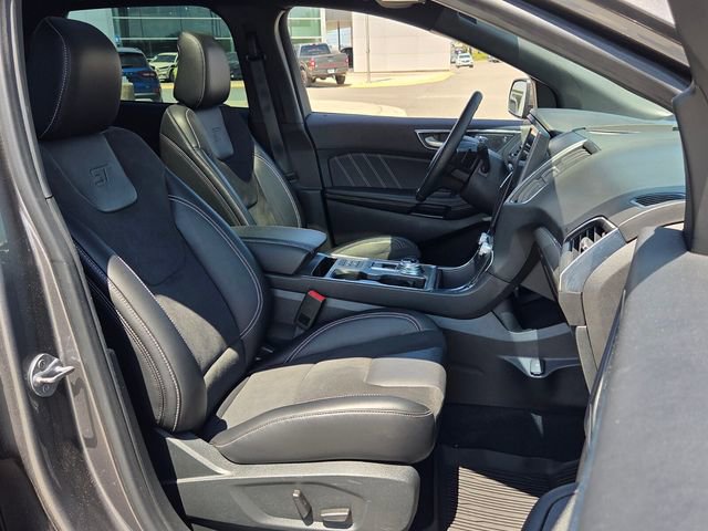 Used 2022 Ford Edge ST w/ Equipment Group 401A AWD/4WD image 16