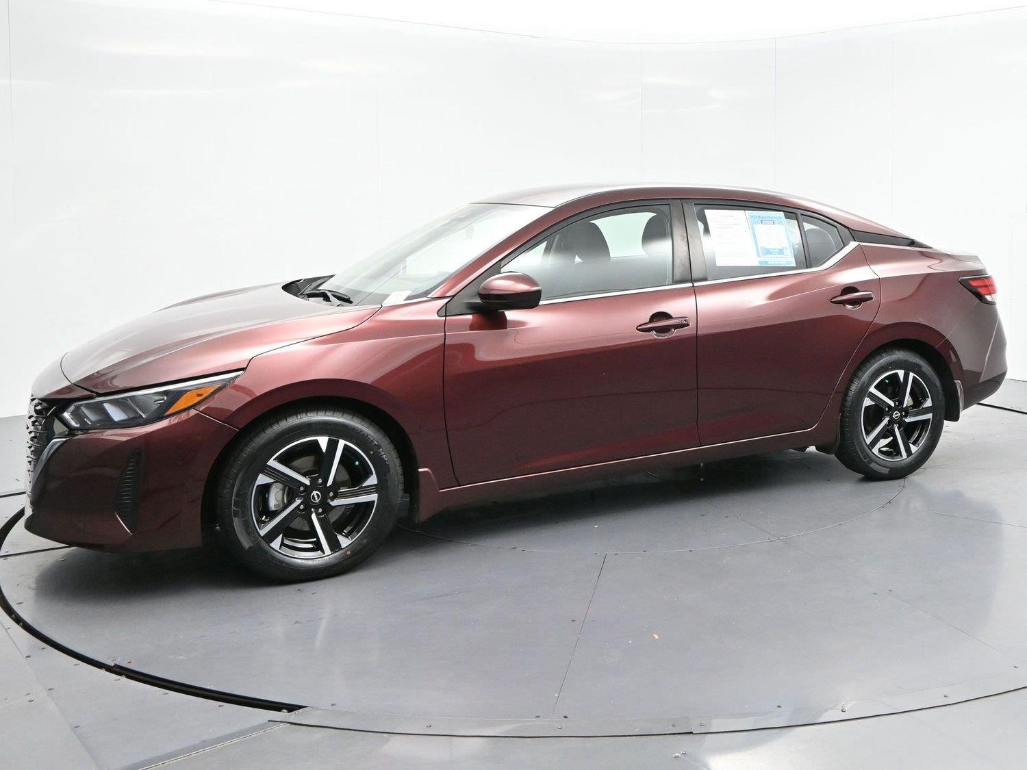 Used 2024 Nissan Sentra SV FWD image 3