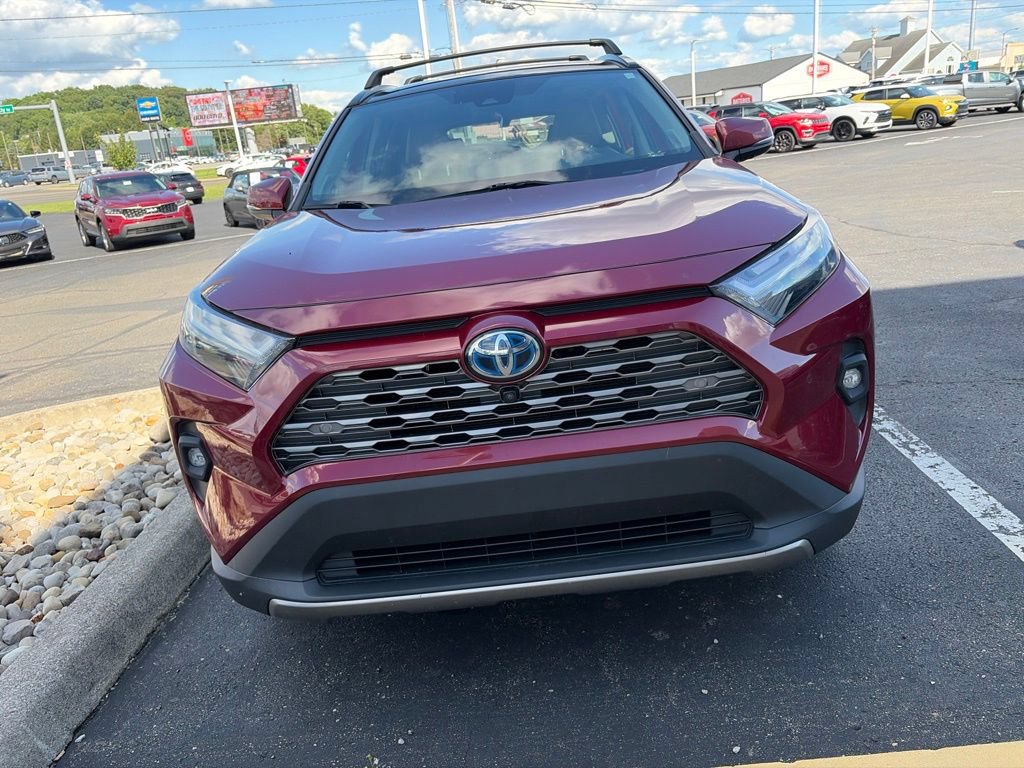 Used 2022 Toyota RAV4 Limited AWD/4WD image 4