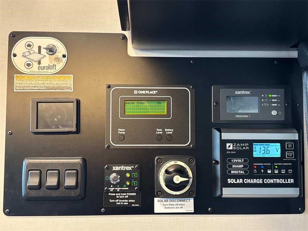 Used 2020 Mercedes-Benz Sprinter 144 Cargo image 25