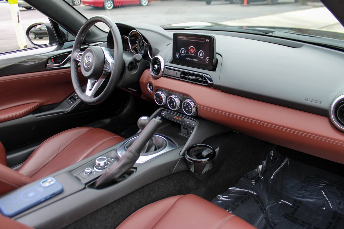 Used 2019 MAZDA MX-5 Miata RF Grand Touring RWD image 19