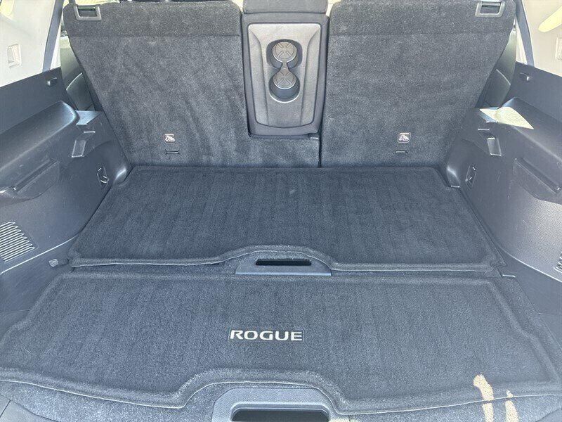 Used 2018 Nissan Rogue SV AWD/4WD image 22