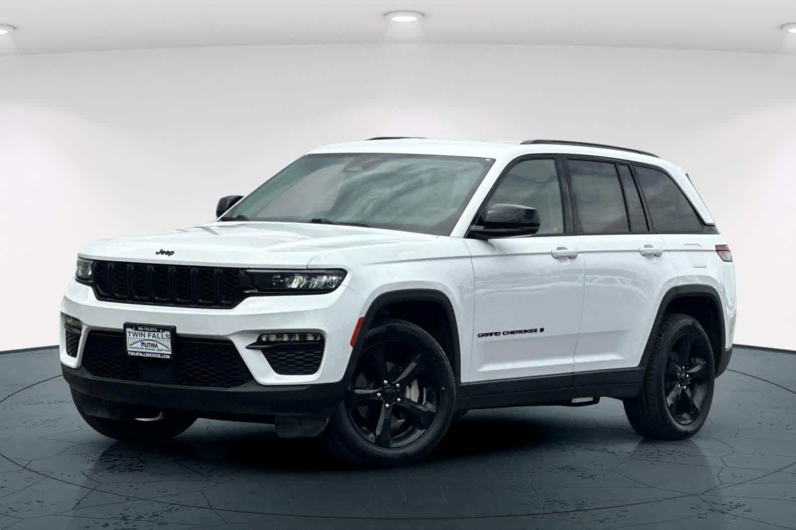Used 2023 Jeep Grand Cherokee Limited w/ Black Appearance Package