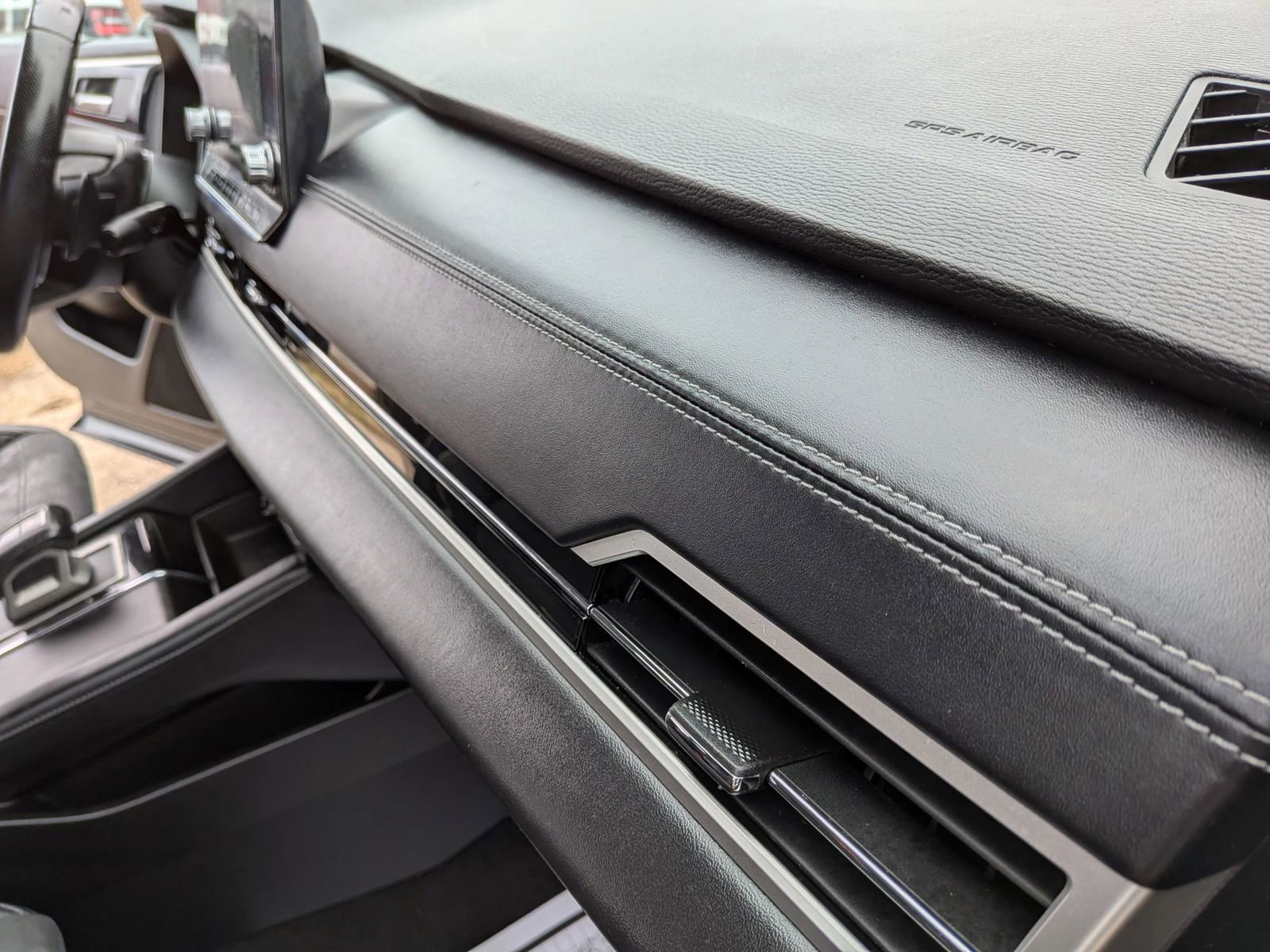 Used 2022 Mitsubishi Outlander SE image 42