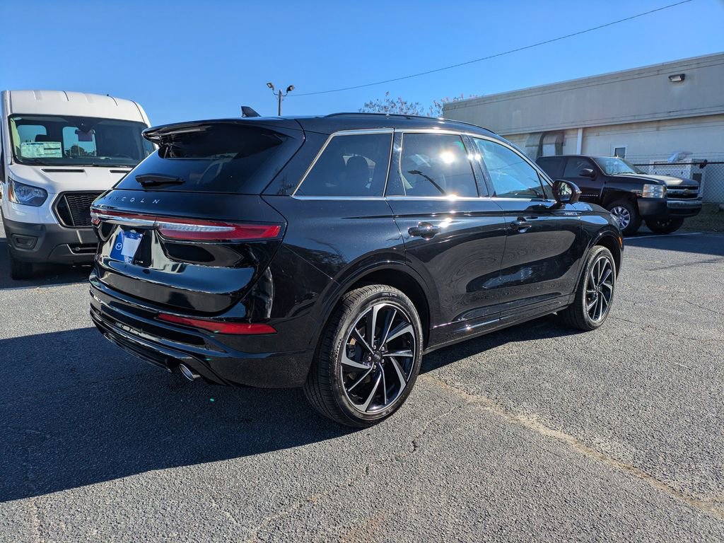 New 2025 Lincoln Corsair Grand Touring w/ Equipment Group 301A AWD/4WD image 4