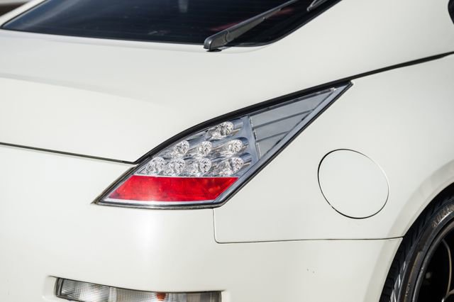 Used 2006 Nissan 350Z Coupe w/ (N93) Cargo Convenience Pkg image 40