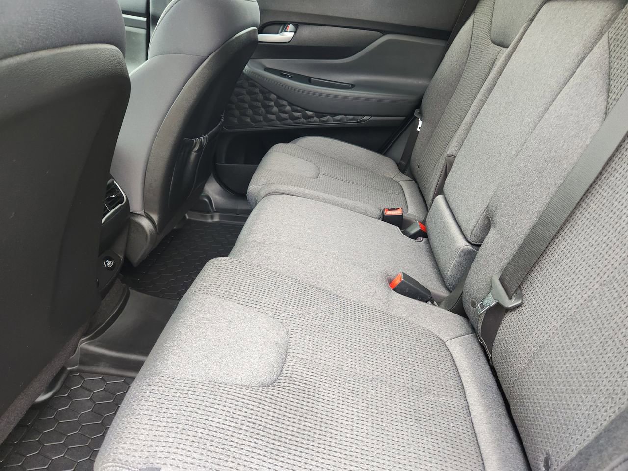 Used 2023 Hyundai Santa Fe SEL image 28