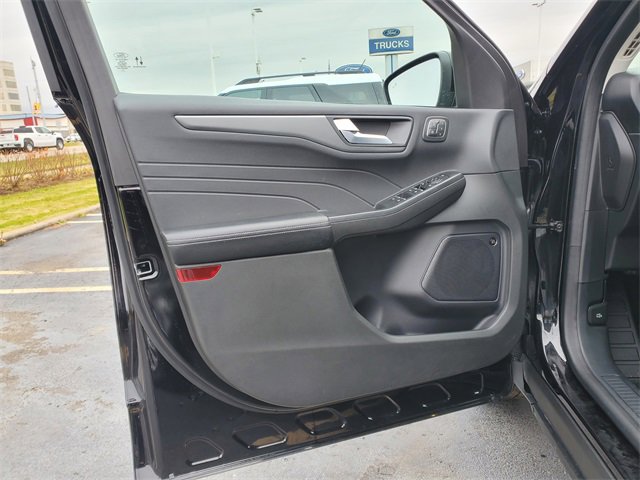 Used 2023 Ford Escape Active w/ Tech Pack #2 image 9