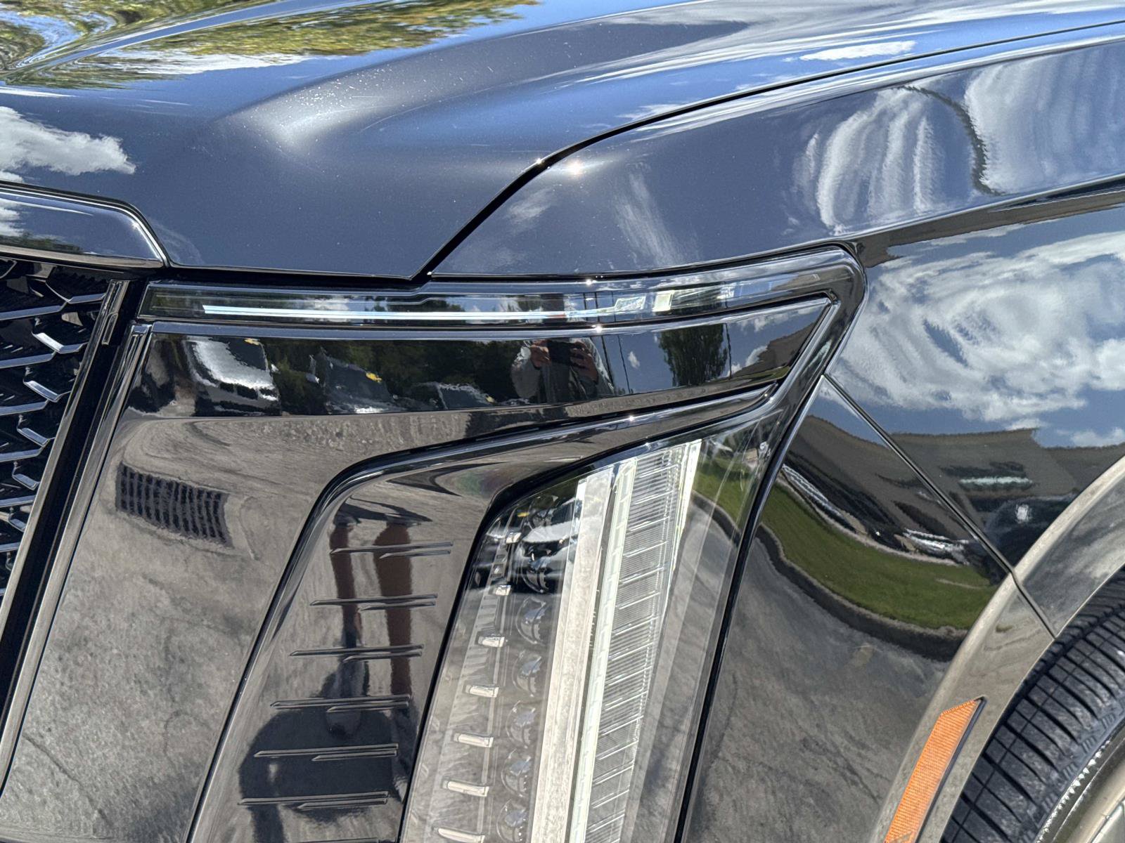 Certified 2026 Cadillac Escalade ESV Sport w/ Touring Package AWD/4WD image 9