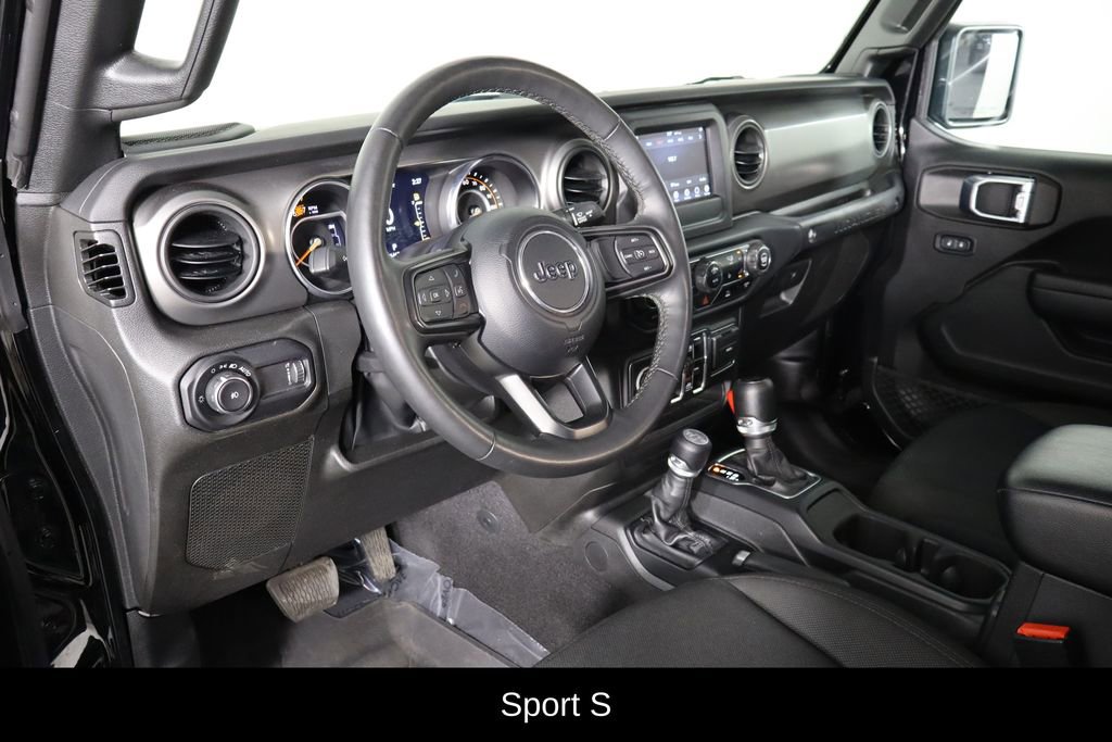 Used 2023 Jeep Wrangler Unlimited Sport AWD/4WD image 24