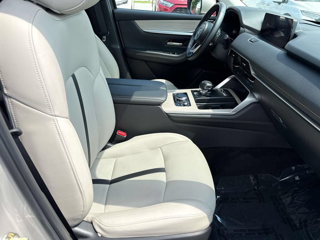 Used 2024 MAZDA CX-90 Plug-In Hybrid w/ Premium Pkg AWD/4WD image 18