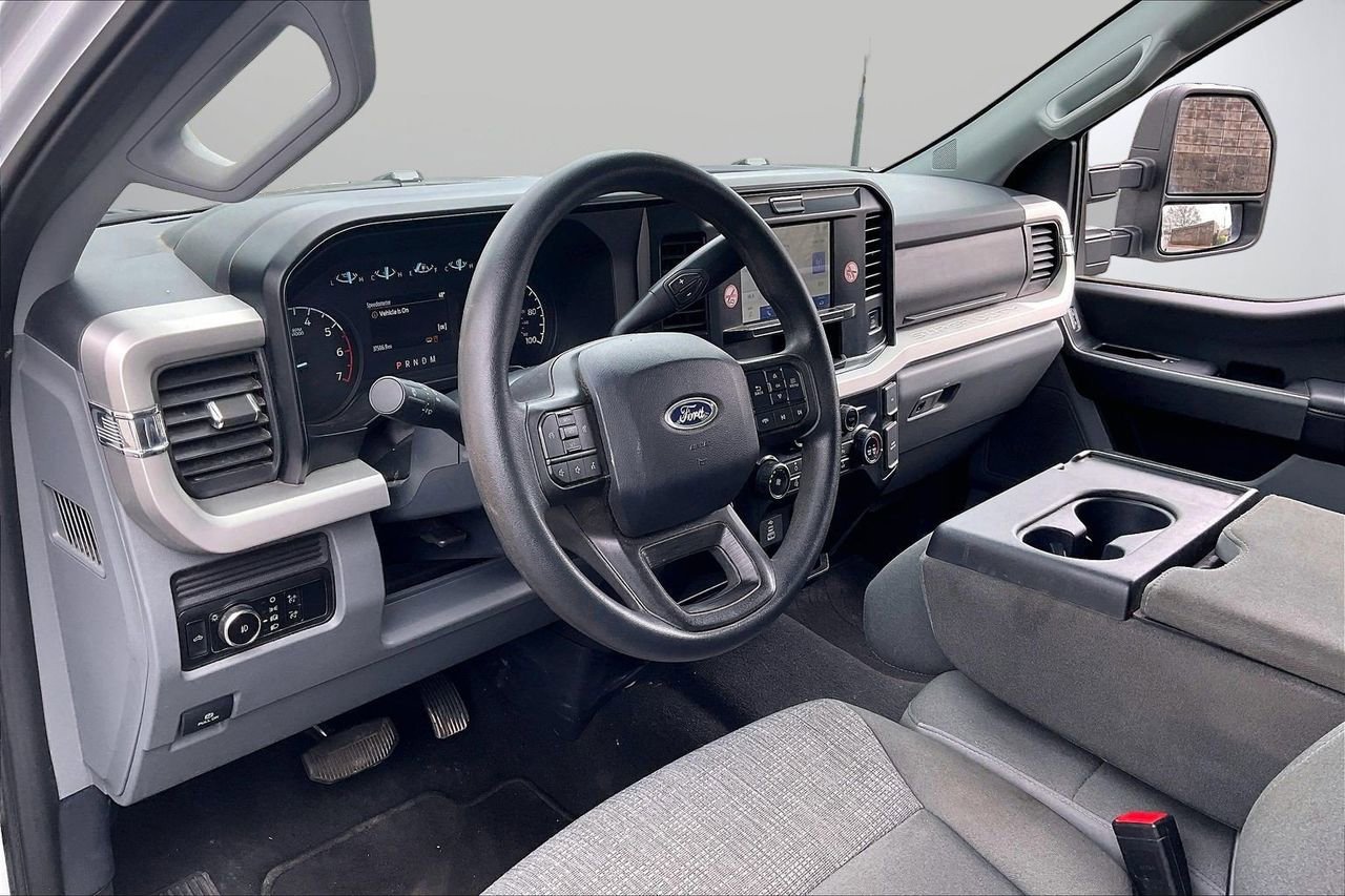 Used 2025 Ford F250 XLT image 18