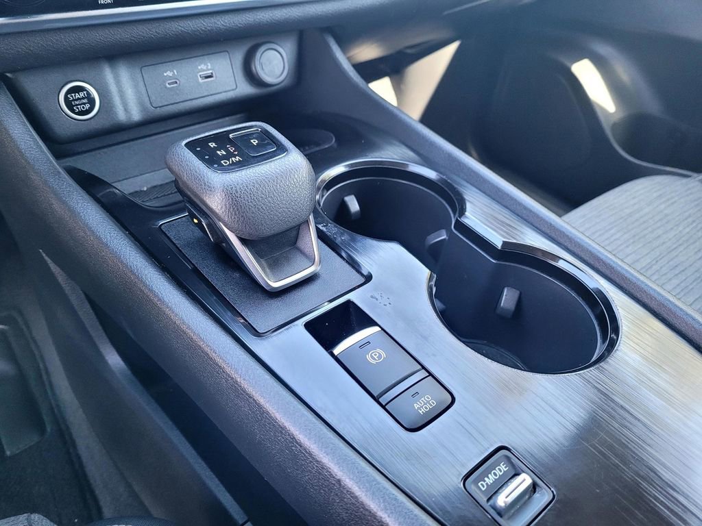 Used 2023 Nissan Rogue SV image 19