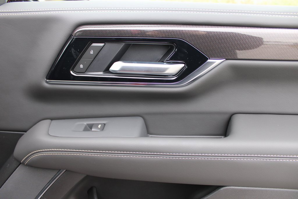 New 2026 GMC Yukon Elevation w/ LPO, Get Active Package image 17