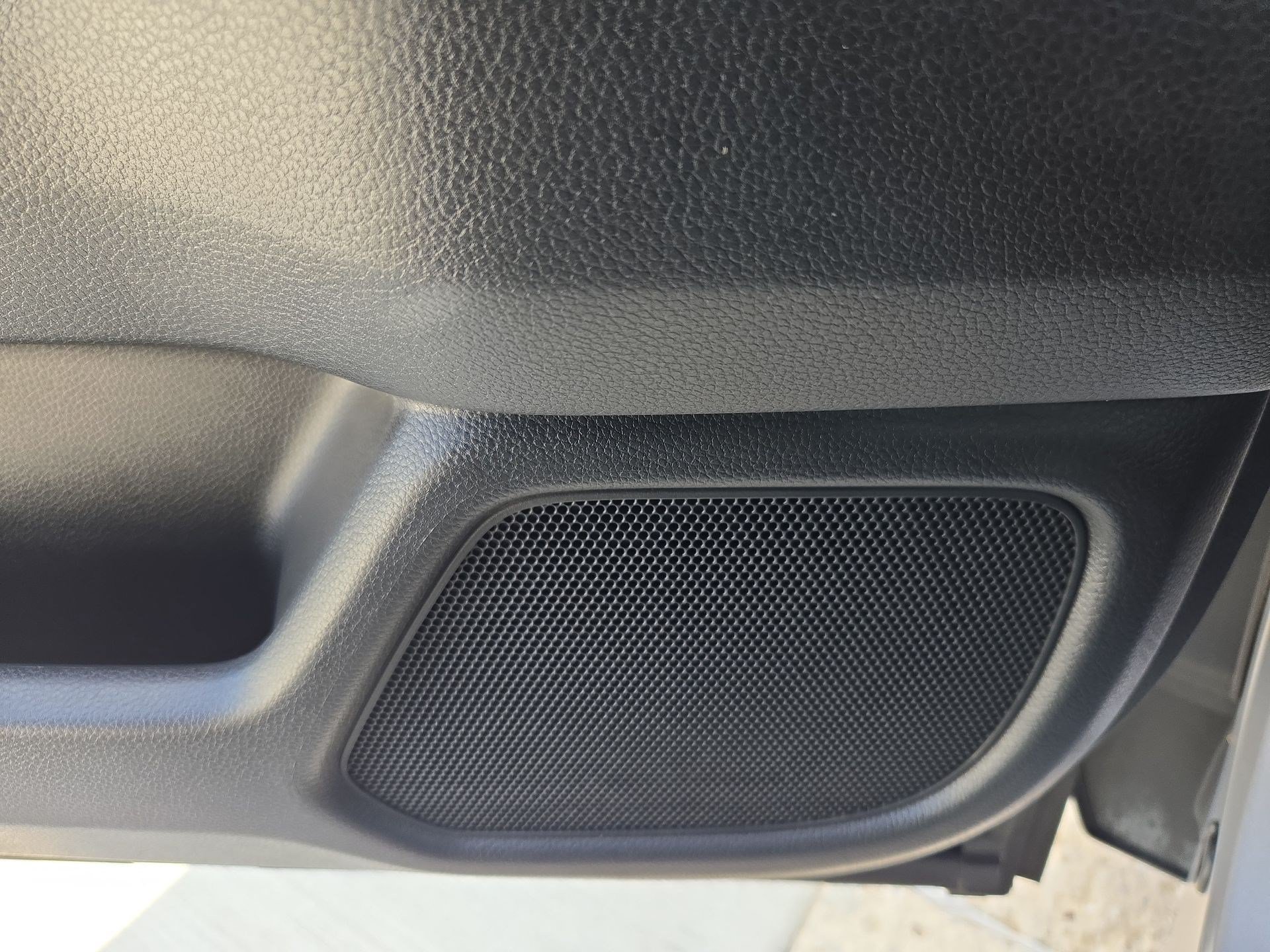 Used 2024 Honda Pilot EX-L image 11