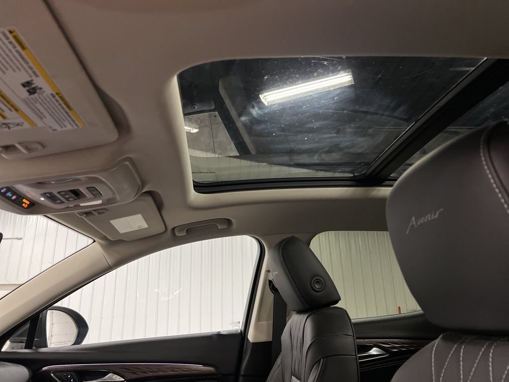 Certified 2023 Buick Envision Avenir AWD/4WD image 23