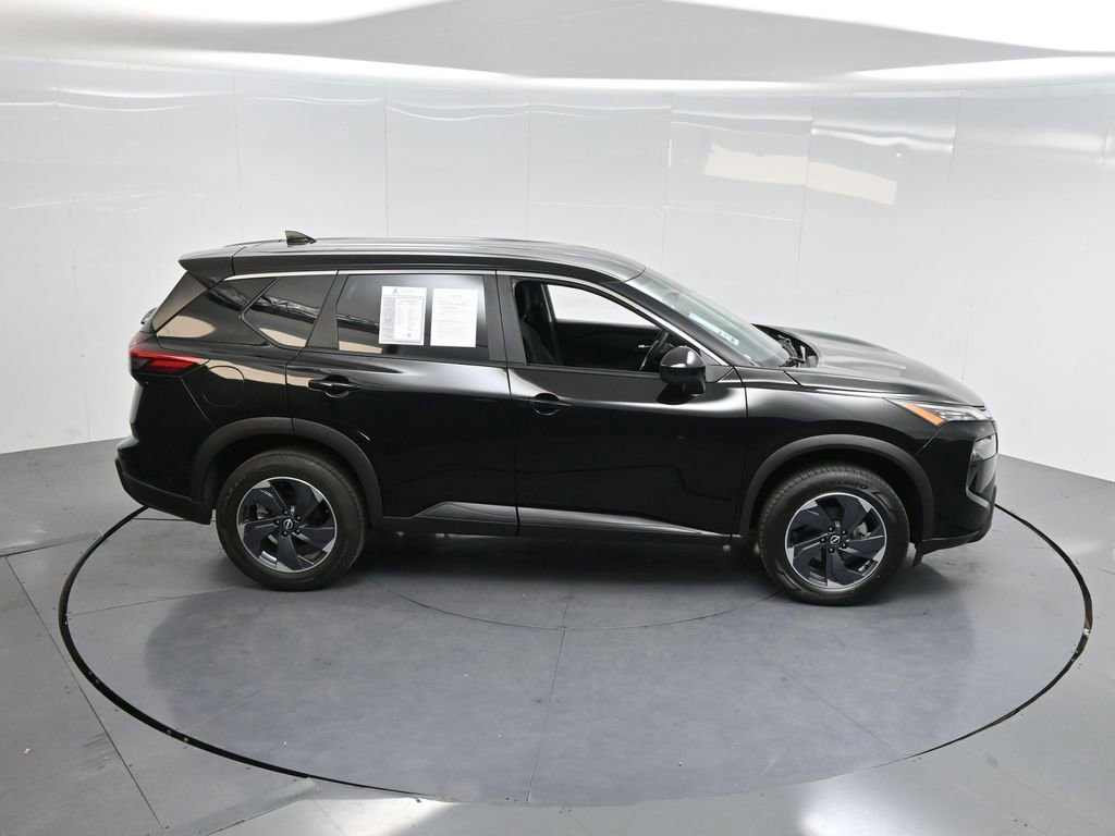 Used 2024 Nissan Rogue SV image 49